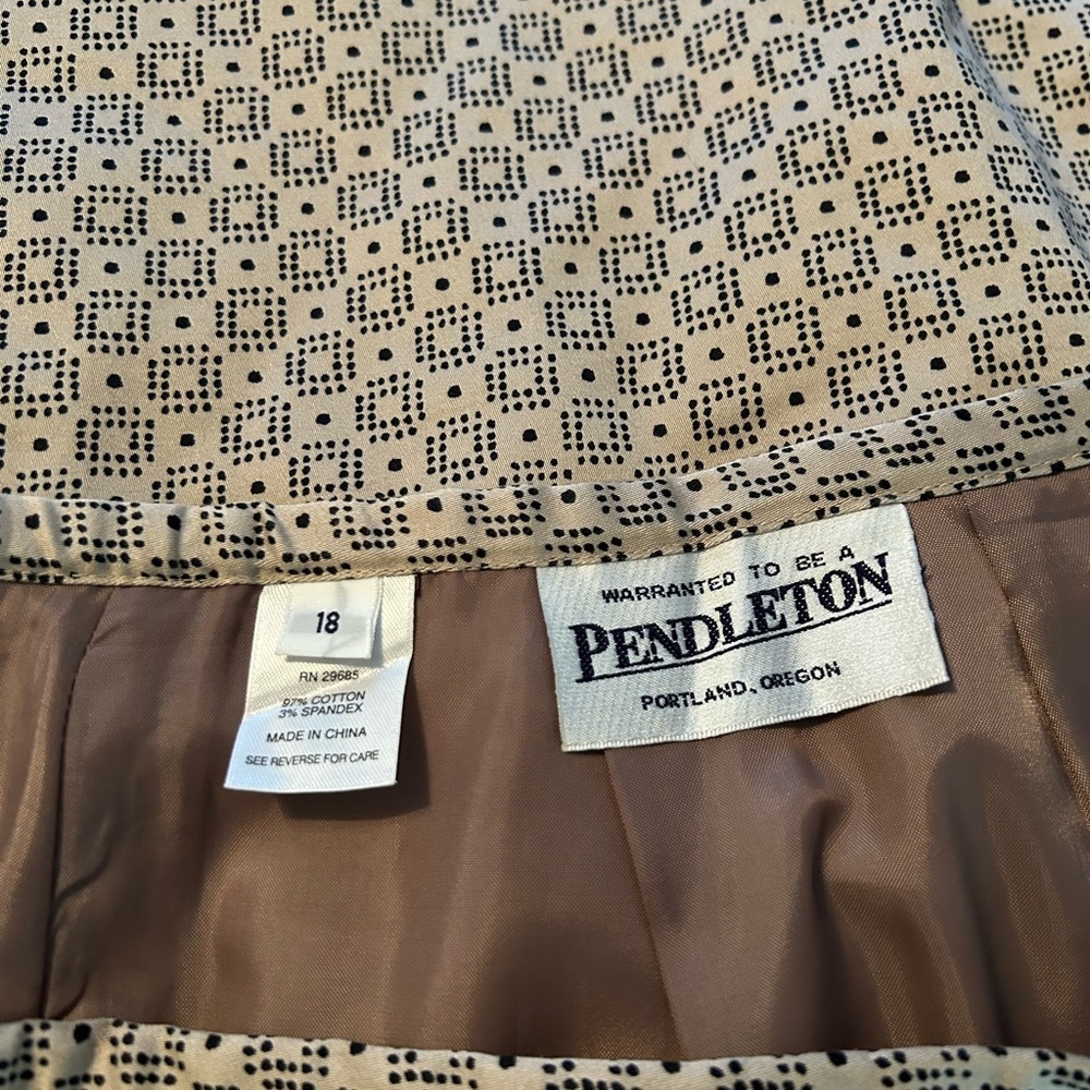 Pendleton Woman’s Classic Stretch Straight Skirt … - image 3